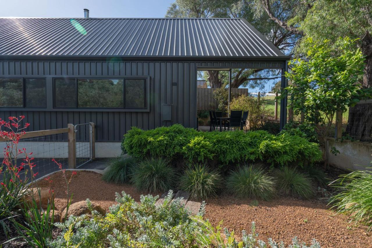 Margaret River Bungalow-1-Street - Pet Friendly Exterior photo